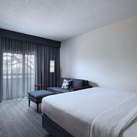 Courtyard By Marriott Dallas Richardson At Spring Valley Dış mekan fotoğraf