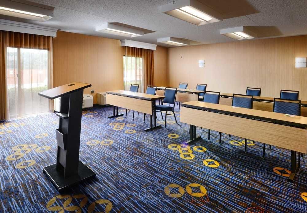 Courtyard By Marriott Dallas Richardson At Spring Valley Dış mekan fotoğraf