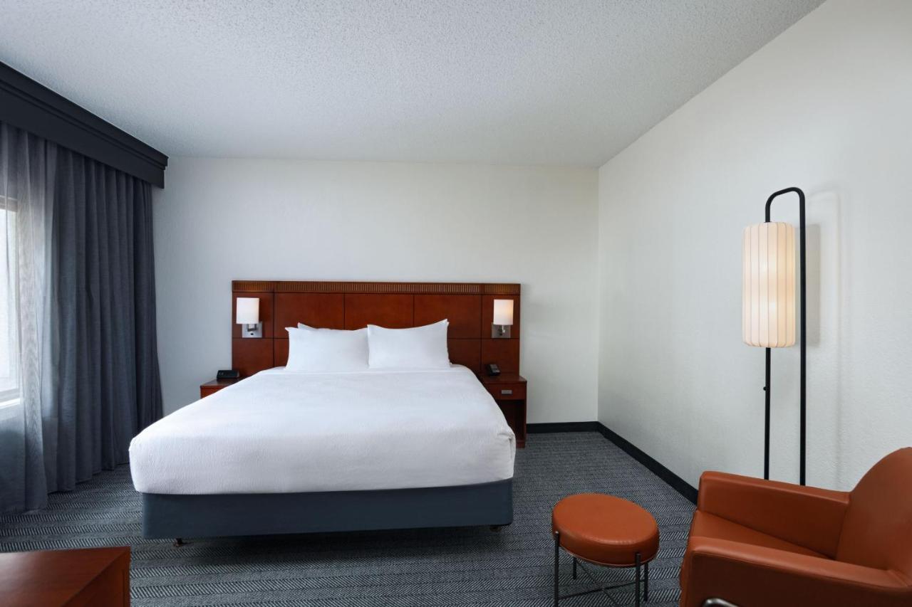 Courtyard By Marriott Dallas Richardson At Spring Valley Dış mekan fotoğraf