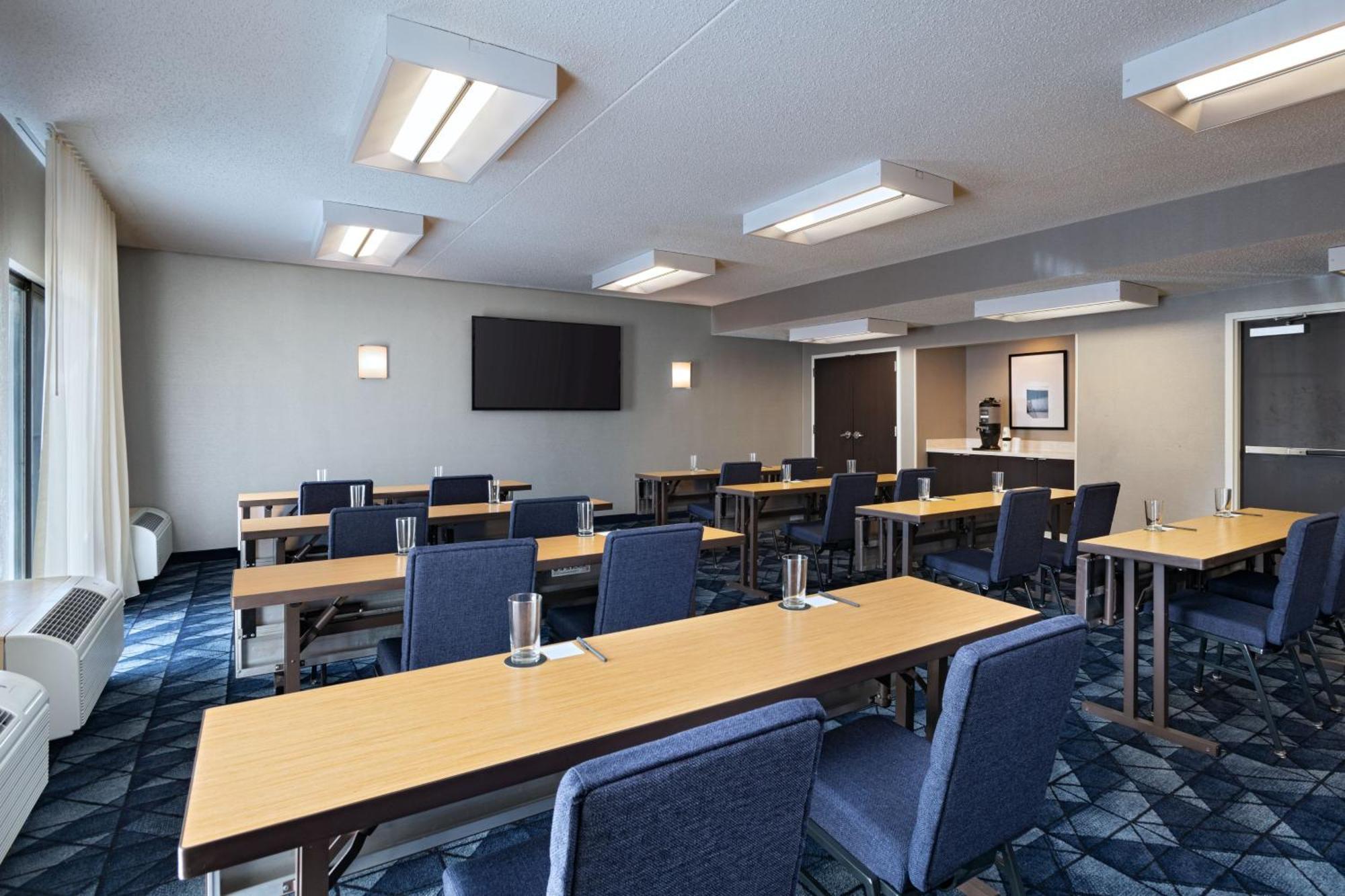 Courtyard By Marriott Dallas Richardson At Spring Valley Dış mekan fotoğraf
