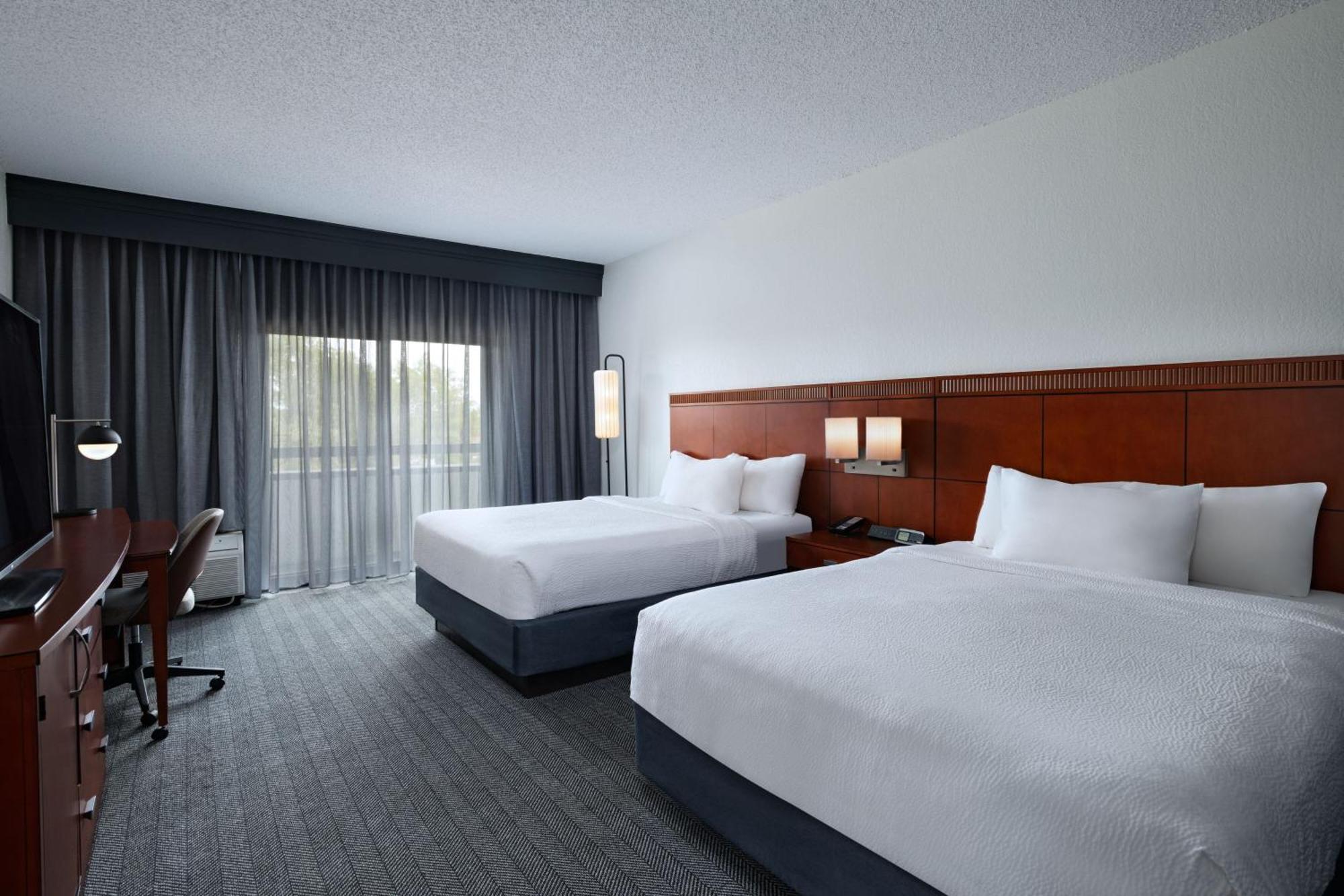 Courtyard By Marriott Dallas Richardson At Spring Valley Dış mekan fotoğraf
