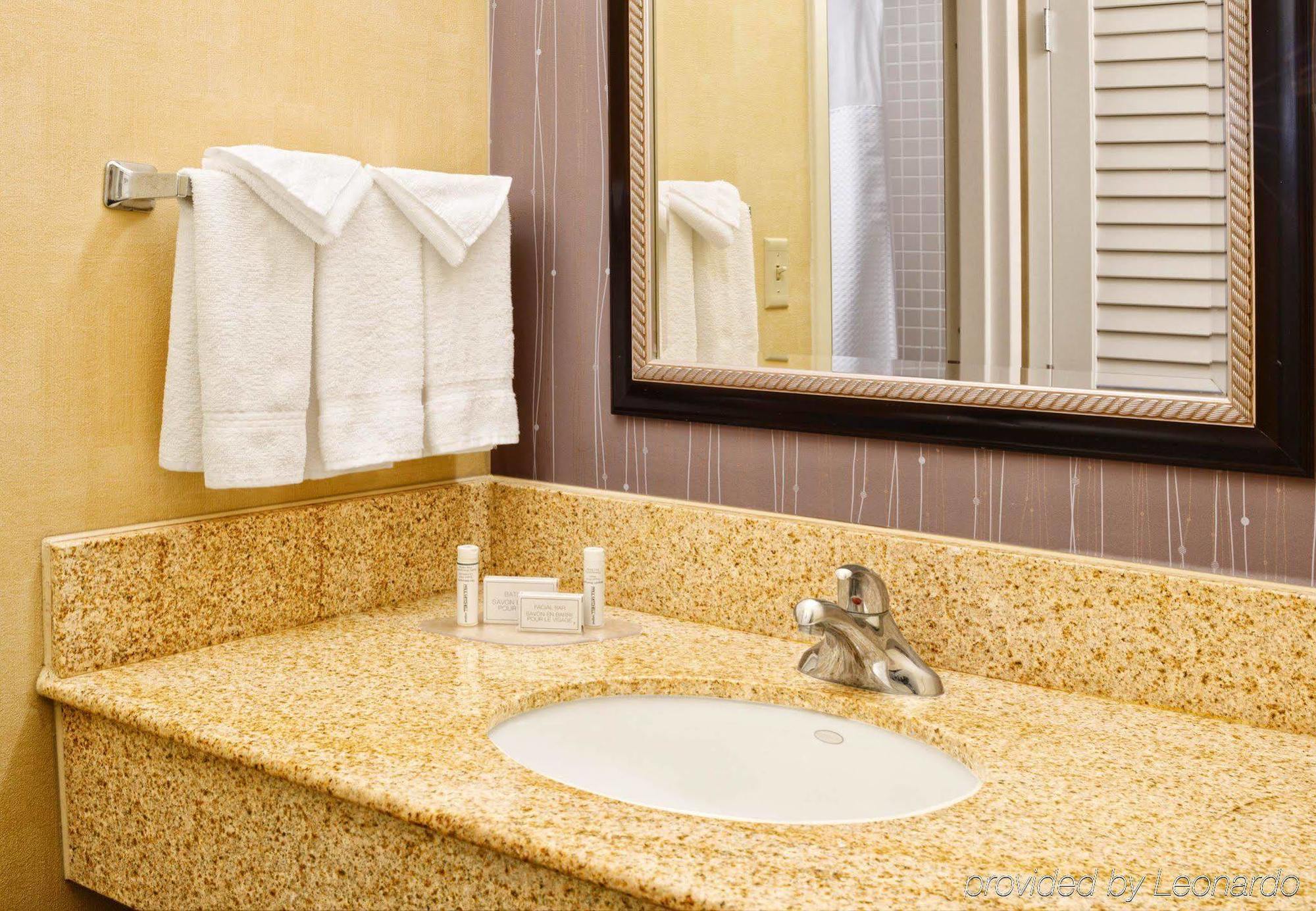 Courtyard By Marriott Dallas Richardson At Spring Valley Dış mekan fotoğraf