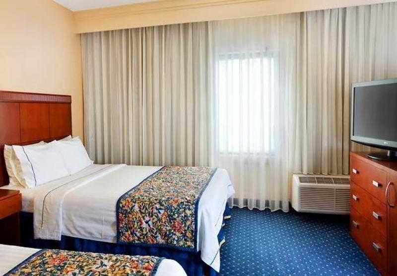 Courtyard By Marriott Dallas Richardson At Spring Valley Oda fotoğraf