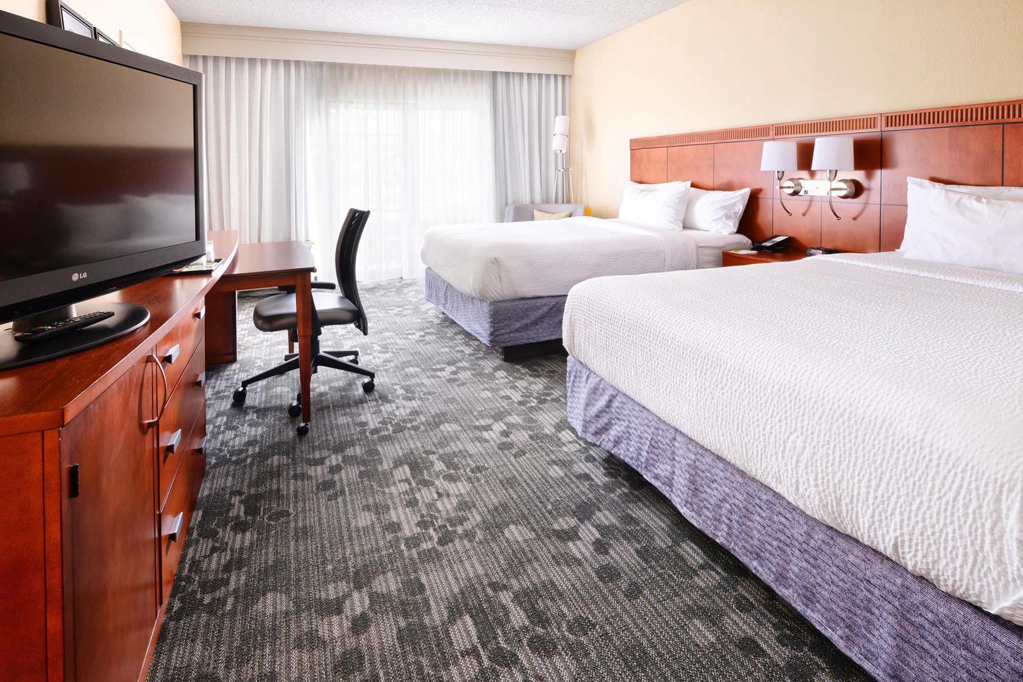 Courtyard By Marriott Dallas Richardson At Spring Valley Dış mekan fotoğraf